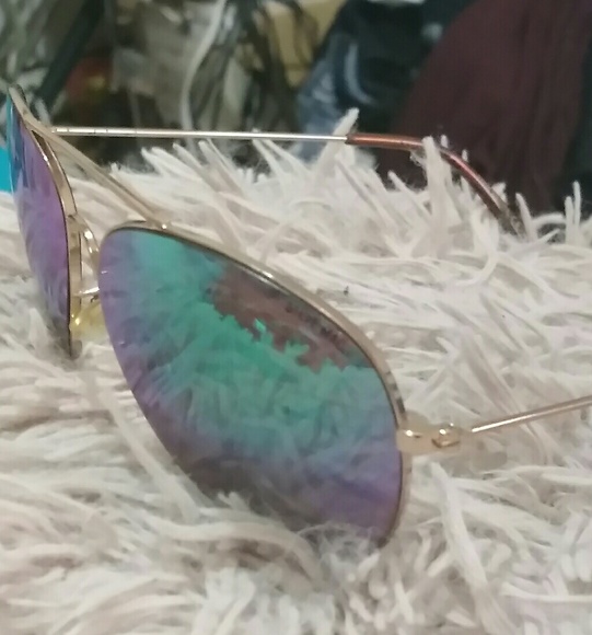 Sreve Madden Sunglasses - Picture 2 of 3